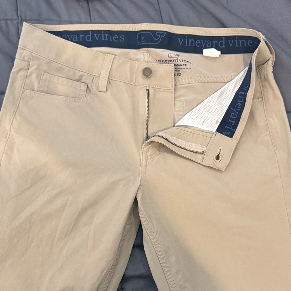 Vineyard Vines Men's Khaki Chinos